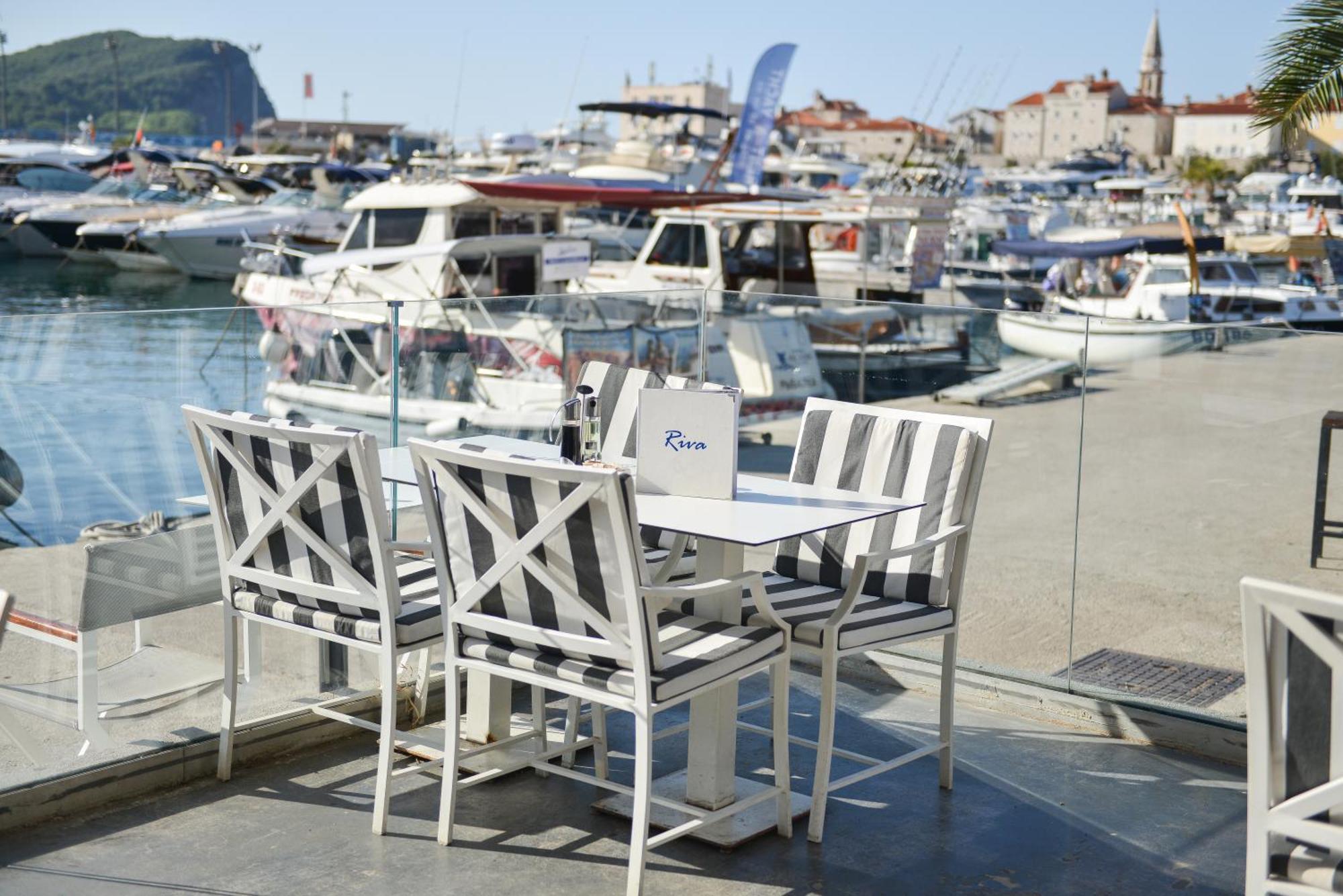 Hotel Riva بودفا المظهر الخارجي الصورة
